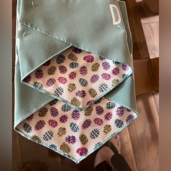 Reversible Easter Dog Bandana - Picture 3 of 3